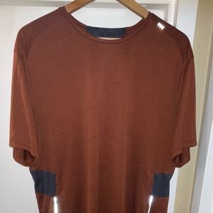 Lululemon running shirt w/ reflective accents XXL in maroon/black